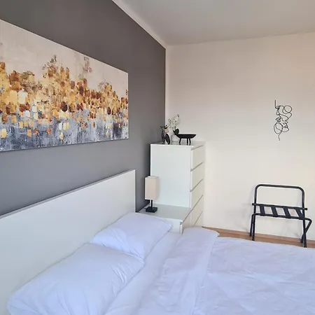 Cozy City Apartments, 2-Room Flat For Vacation & Messe Duesseldorf, Perfect Connectivity Ratingen Exterior photo